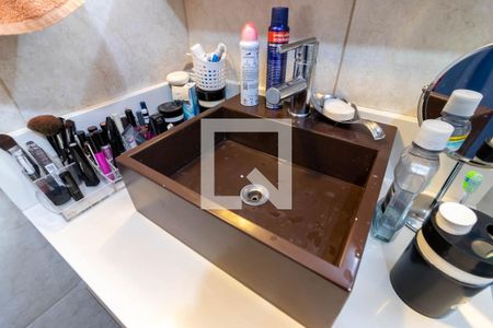 Apartamento à venda com 117m², 3 quartos e 3 vagasBanheiro da Suíte 1