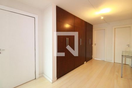 Apartamento à venda com 235m², 4 quartos e 1 vagaCorredor de acesso