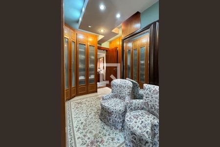 Casa de condomínio à venda com 600m², 5 quartos e 7 vagasCloset da suíte 4