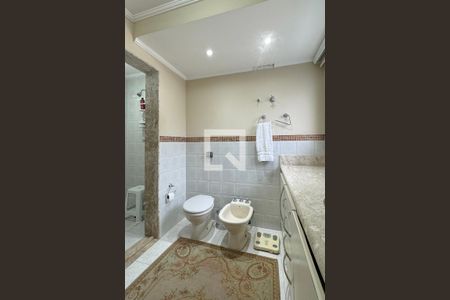 Casa de condomínio à venda com 600m², 5 quartos e 7 vagasBanheiro da Suíte 4