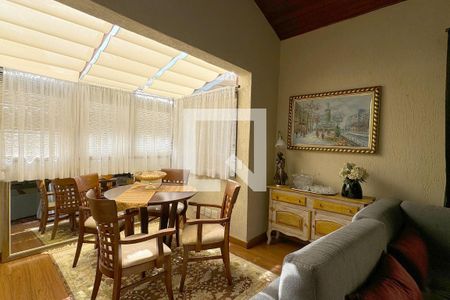 Casa de condomínio à venda com 600m², 5 quartos e 7 vagasSala