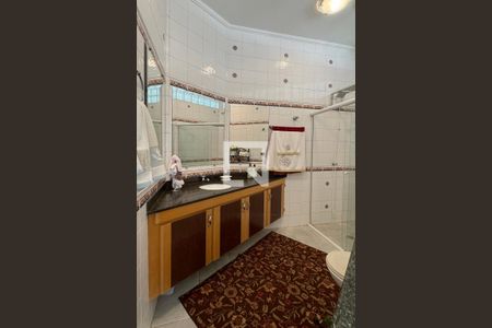 Casa de condomínio à venda com 600m², 5 quartos e 7 vagasBanheiro