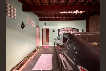 Casa à venda com 150m², 3 quartos e 2 vagas Casa à venda com 150m², 3 quartos e 2 vagasGaragem