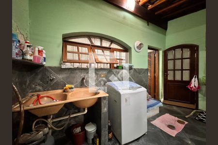 Casa à venda com 150m², 3 quartos e 2 vagas Casa à venda com 150m², 3 quartos e 2 vagasLavanderia