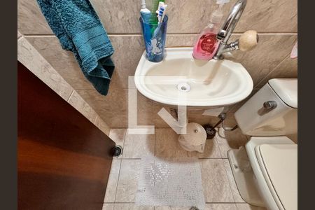 Casa à venda com 150m², 3 quartos e 2 vagas Casa à venda com 150m², 3 quartos e 2 vagasLavabo