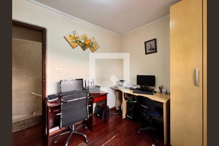 Casa à venda com 150m², 3 quartos e 2 vagas Casa à venda com 150m², 3 quartos e 2 vagasQuarto 2