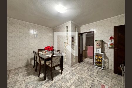 Casa à venda com 150m², 3 quartos e 2 vagas Casa à venda com 150m², 3 quartos e 2 vagasCozinha