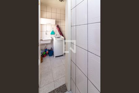 Apartamento à venda com 93m², 3 quartos e 1 vaga Apartamento à venda com 93m², 3 quartos e 1 vagaBanheiro de serviço