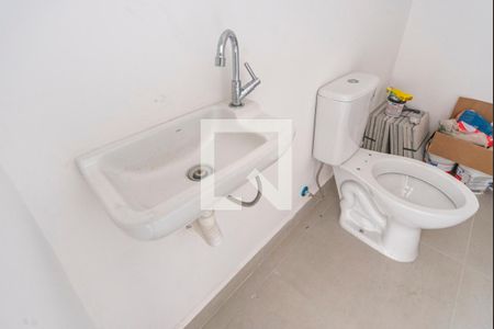 Casa à venda com 164m², 3 quartos e 3 vagasBanheiro da Garagem