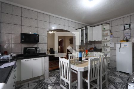 Casa à venda com 427m², 5 quartos e 4 vagasCozinha Casa 2