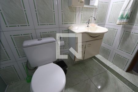 Casa à venda com 427m², 5 quartos e 4 vagasBanheiro da Suíte 2 Casa 2