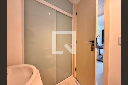 Apartamento à venda com 75m², 3 quartos e 2 vagas Apartamento à venda com 75m², 3 quartos e 2 vagasBanheiro
