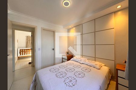 Apartamento à venda com 75m², 3 quartos e 2 vagas Apartamento à venda com 75m², 3 quartos e 2 vagasSuite