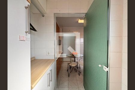 Apartamento à venda com 75m², 3 quartos e 2 vagas Apartamento à venda com 75m², 3 quartos e 2 vagasLavanderia