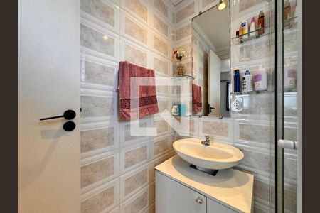 Apartamento à venda com 75m², 3 quartos e 2 vagas Apartamento à venda com 75m², 3 quartos e 2 vagasBanheiro da Suíte