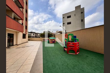 Apartamento à venda com 75m², 3 quartos e 2 vagas Apartamento à venda com 75m², 3 quartos e 2 vagasÁrea comum - Playground