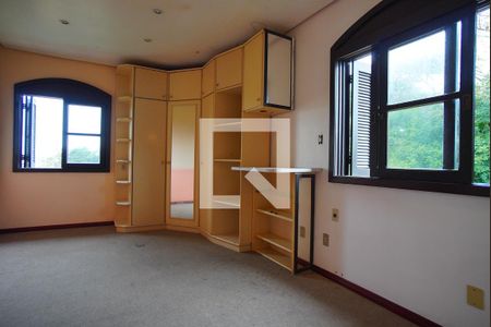 Casa para alugar com 267m², 5 quartos e 6 vagasSuíte