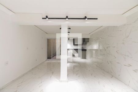 Sala de casa para alugar com 3 quartos, 245m² em Vila Granada, São Paulo