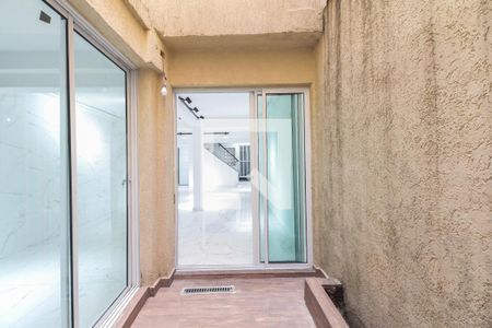 Varanda  de casa para alugar com 3 quartos, 245m² em Vila Granada, São Paulo