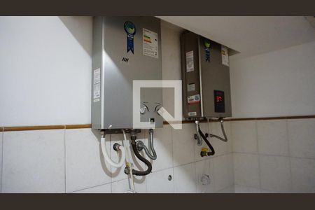 Casa de condomínio para alugar com 460m², 4 quartos e 2 vagasArea de Serviço