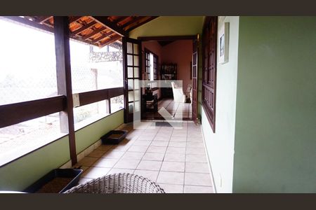 Casa de condomínio para alugar com 460m², 4 quartos e 2 vagasVaranda - Sala