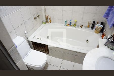 Casa de condomínio para alugar com 460m², 4 quartos e 2 vagasBanheiro Suite