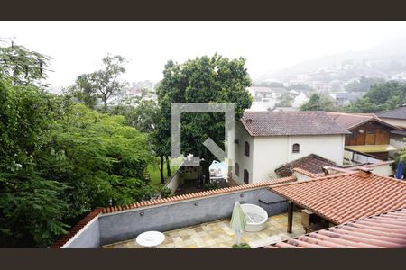 Casa de condomínio para alugar com 460m², 4 quartos e 2 vagasVista -Varanda - Sala