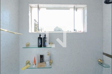 Casa à venda com 228m², 4 quartos e 2 vagas Casa à venda com 228m², 4 quartos e 2 vagasBanheiro da Suíte