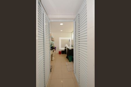 Casa à venda com 228m², 4 quartos e 2 vagas Casa à venda com 228m², 4 quartos e 2 vagasLavanderia