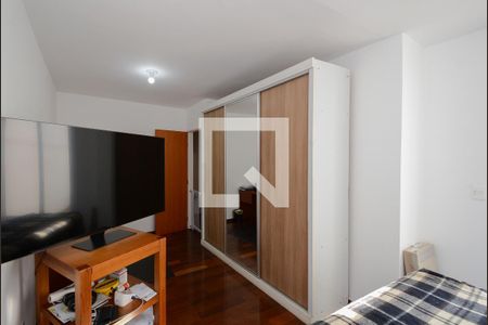 Casa à venda com 228m², 4 quartos e 2 vagas Casa à venda com 228m², 4 quartos e 2 vagasQuarto 2