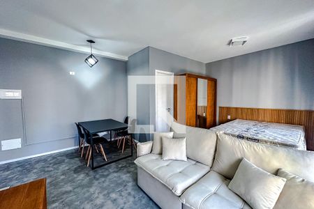 Sala de apartamento para alugar com 1 quarto, 40m² em Vila Regente Feijó, São Paulo