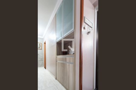 Apartamento à venda com 81m², 3 quartos e 1 vaga Apartamento à venda com 81m², 3 quartos e 1 vagaCorredor