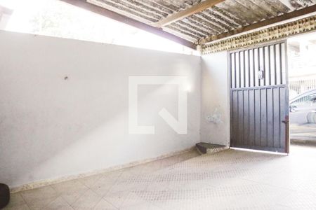Casa à venda com 300m², 4 quartos e 3 vagas Casa à venda com 300m², 4 quartos e 3 vagasGaragem
