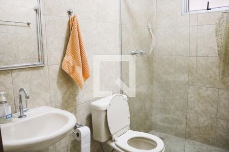 Casa à venda com 300m², 4 quartos e 3 vagas Casa à venda com 300m², 4 quartos e 3 vagasBanheiro 2