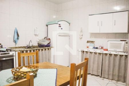 Casa à venda com 300m², 4 quartos e 3 vagas Casa à venda com 300m², 4 quartos e 3 vagasCozinha