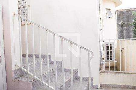 Casa à venda com 300m², 4 quartos e 3 vagas Casa à venda com 300m², 4 quartos e 3 vagasCorredor