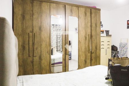 Casa à venda com 300m², 4 quartos e 3 vagas Casa à venda com 300m², 4 quartos e 3 vagasQuarto 4