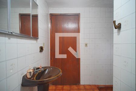 Casa à venda com 230m², 4 quartos e 3 vagas Casa à venda com 230m², 4 quartos e 3 vagasBanheiro