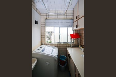 Apartamento à venda com 64m², 3 quartos e 1 vagaÁrea de Serviço