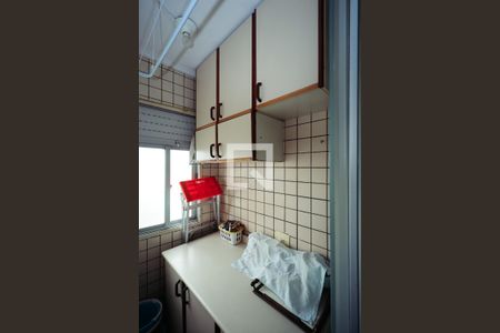 Apartamento à venda com 64m², 3 quartos e 1 vagaÁrea de Serviço