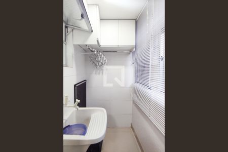 Apartamento à venda com 74m², 3 quartos e 1 vagaÁrea de Serviço