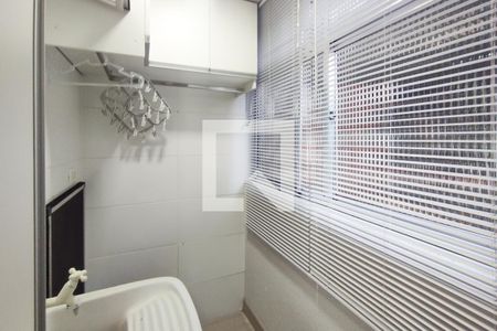 Apartamento à venda com 74m², 3 quartos e 1 vagaÁrea de Serviço