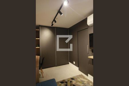 Sala-Quarto de apartamento para alugar com 1 quarto, 30m² em Vila Olímpia, São Paulo