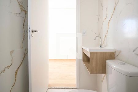 Apartamento à venda com 109m², 2 quartos e 2 vagasBanheiro da suíte