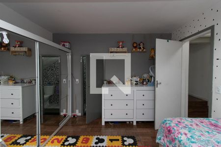 Casa à venda com 200m², 4 quartos e 2 vagasQuarto Suíte