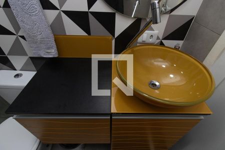 Casa à venda com 200m², 4 quartos e 2 vagasBanheiro Social