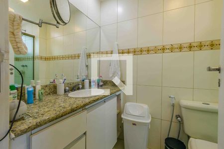 Apartamento à venda com 228m², 4 quartos e 3 vagas Apartamento à venda com 228m², 4 quartos e 3 vagasBanheiro da Suíte 4
