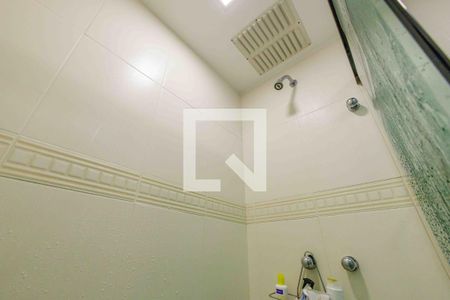 Apartamento à venda com 228m², 4 quartos e 3 vagas Apartamento à venda com 228m², 4 quartos e 3 vagasBanheiro da Suíte 3