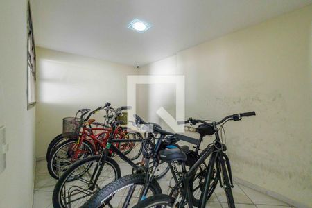 Apartamento à venda com 228m², 4 quartos e 3 vagas Apartamento à venda com 228m², 4 quartos e 3 vagasÁrea Comum Bicicletário