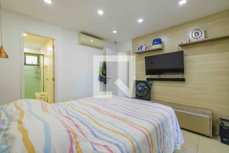 Apartamento à venda com 228m², 4 quartos e 3 vagas Apartamento à venda com 228m², 4 quartos e 3 vagasSuíte 1